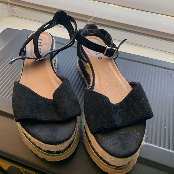 Retro Black and Tan Lac Up Platform Sandals. SUPER Cute, Size 8.5. - Picture 5 of 8